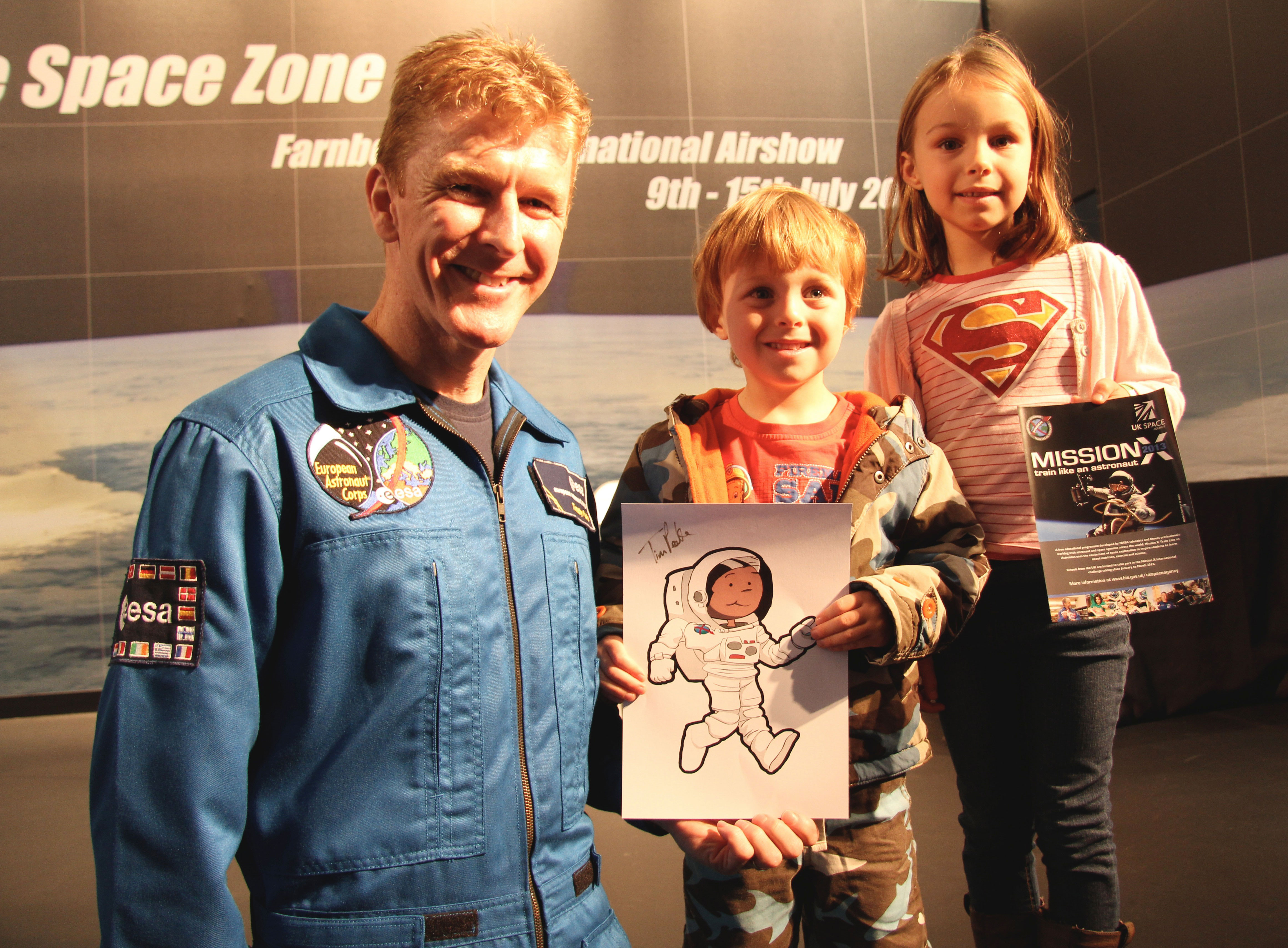 Future space explorers? Kids enjoy some face time with Tim Peake. Credit: ESA