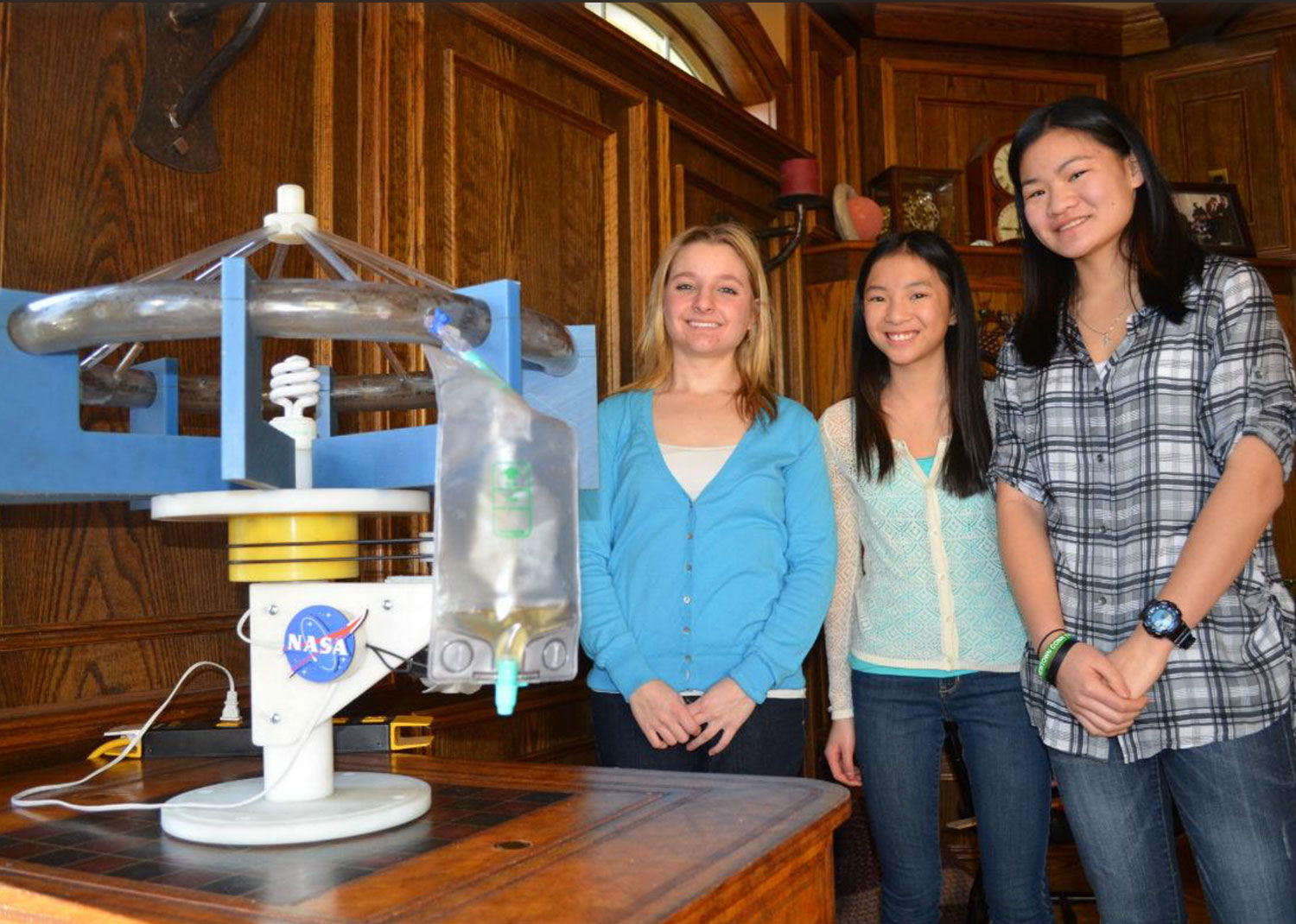 Sisters MaryAnn Bulawa, Adia Bulawa and Lillith Bulawa have developed a hydroponic garden designed to work in the microgravity of low Earth orbit. They are presently running a crowdfunding campaign to pay for the costs of sending the experiment to the International Space Station.