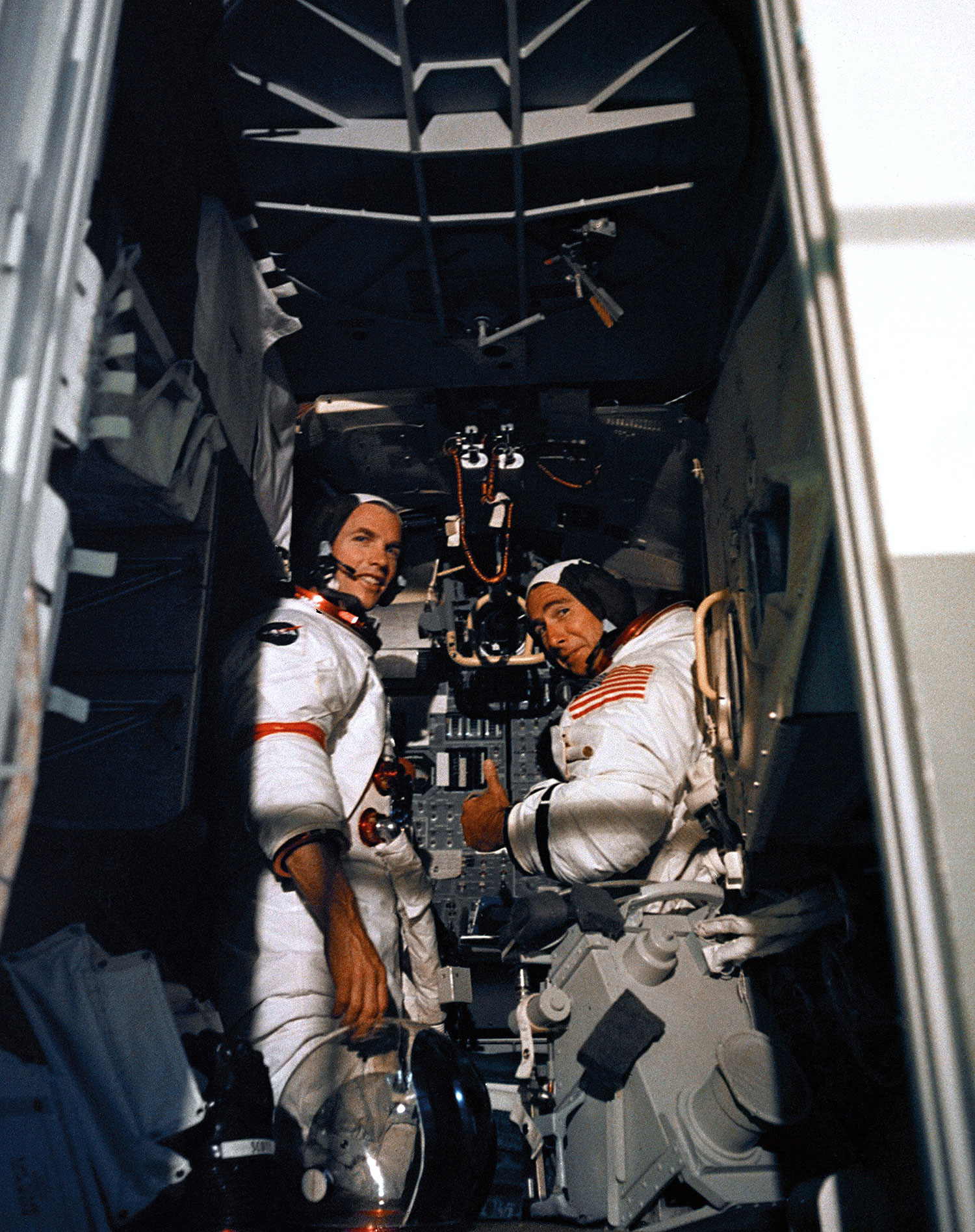 Dave Scott and Jim Irwin in the LM simulator. Credit: NASA via Retro Space Images